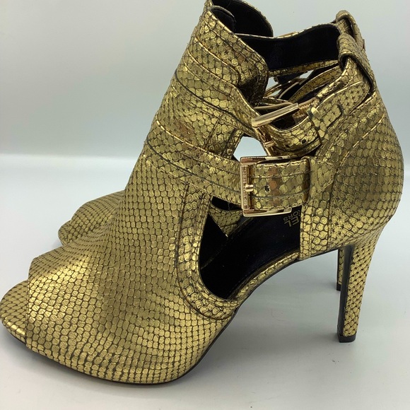 MICHAEL Michael Kors Gold Peep Toe Heels - Picture 3 of 9